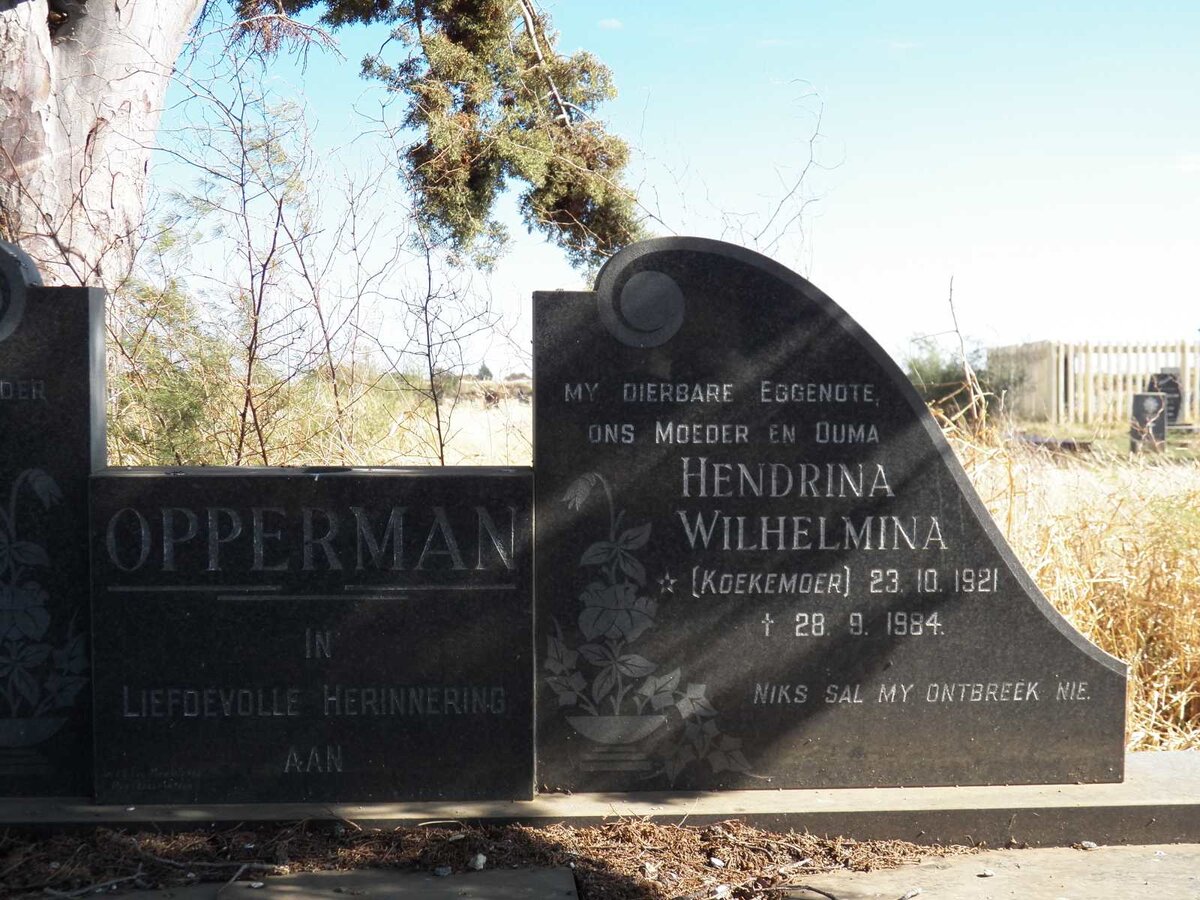 OPPERMAN Gert Cornelius J.A. 1919-2010 & Hendrina Wilhelmina KOEKEMOER 1921-1984 _1