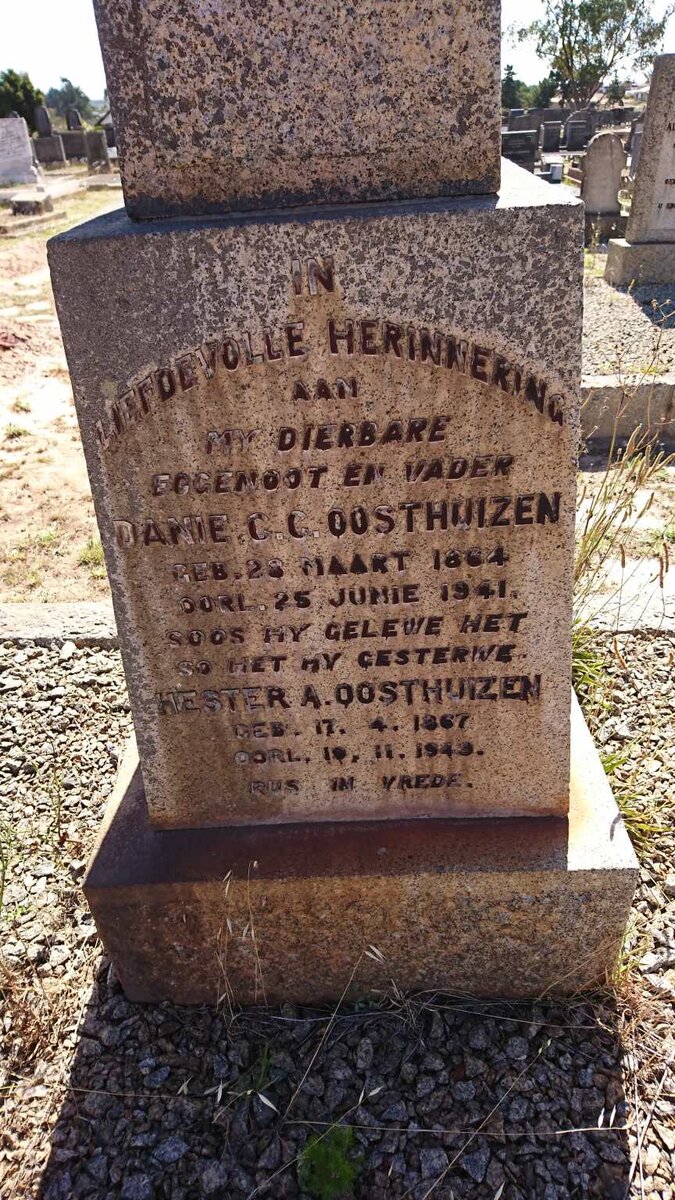 OOSTHUIZEN Danie C.C. 1864-1941 &amp; Hester A. 1867-1949