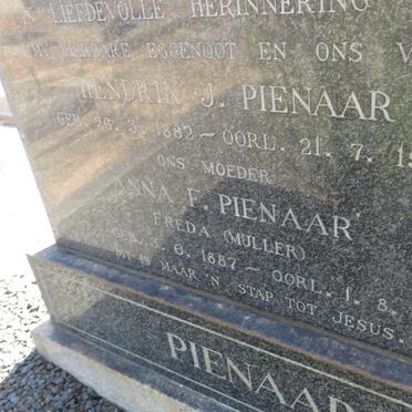 PIENAAR Hendrik J. 1882-1953 &amp; Anna F. MULLER 1887-1980