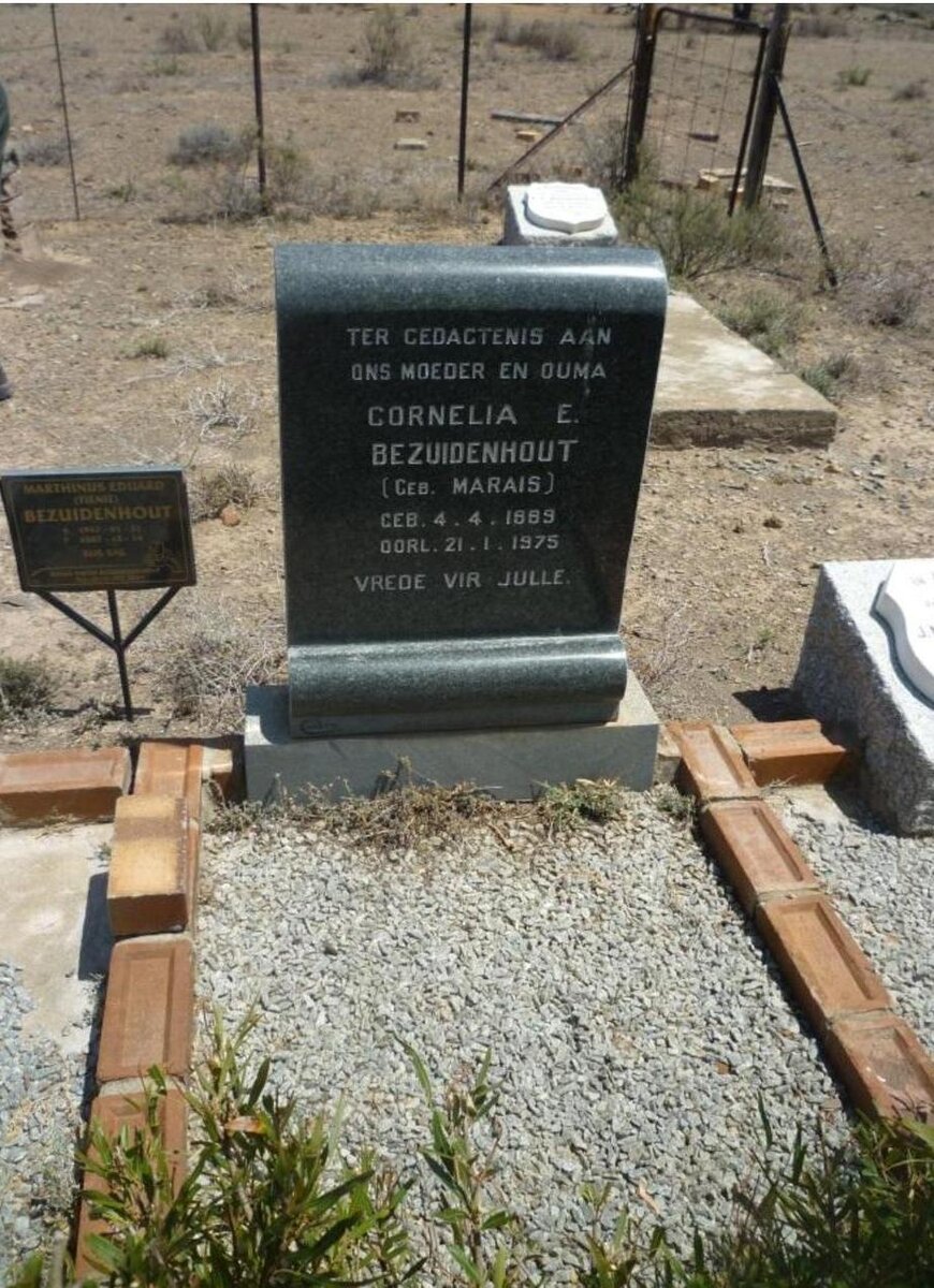 BEZUIDENHOUT Cornelia E. nee MARAIS 1889-1975