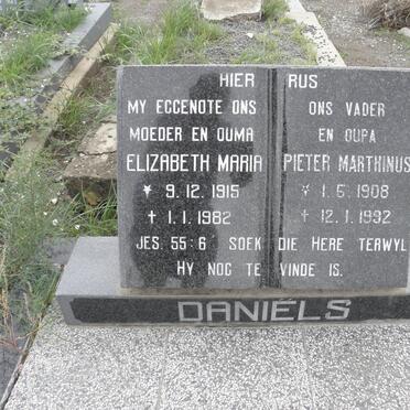DANIELS Pieter Marthinus 1908-1992 &amp; Elizabeth Maria 1915-1982