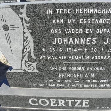 COERTZE Johannes J. 1914-1981 &amp; Petronella M. 1920-2004