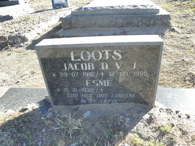 LOOTS Jacob D.V.J. 1916-1996 &amp; Esme 1930-