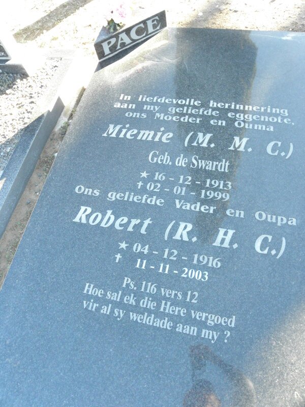 PACE R.H.C. 1916-2003 &amp; M.M.C. De SWARDT 1913-1999