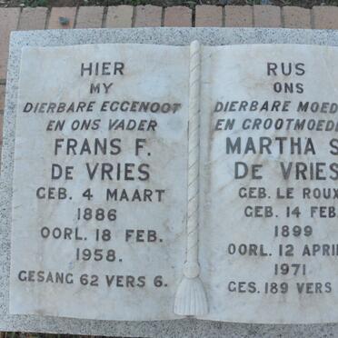 VRIES Frans F., de 1886-1958 &amp; Martha S. LE ROUX 1899-1971