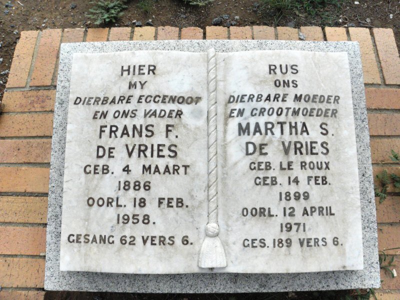 VRIES Frans F., de 1886-1958 &amp; Martha S. le ROUX 1899-1971