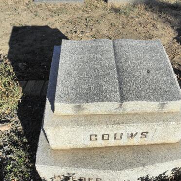 GOUWS Hendrikus Theodorus 1887-1970 &amp; Fredrika Elizabeth 1891-1995