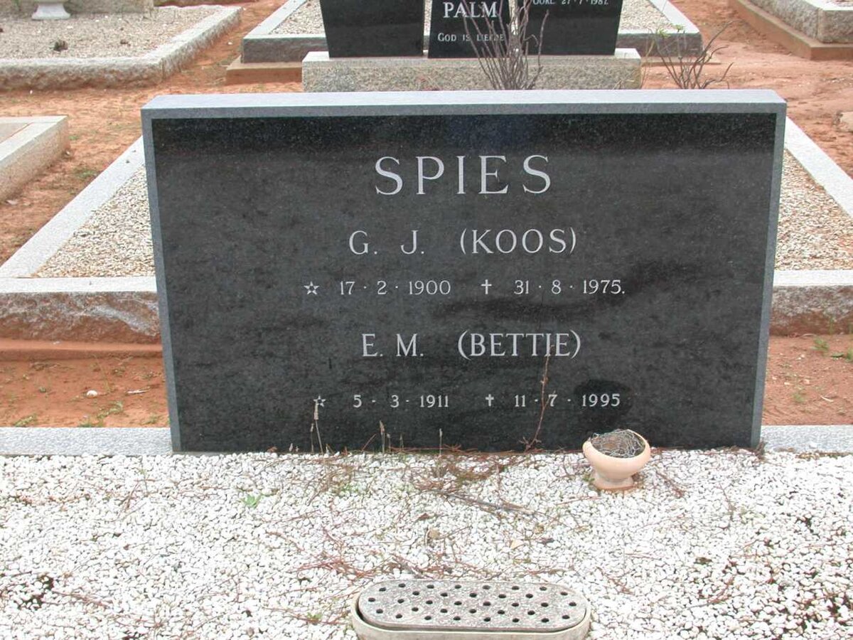 SPIES G.J. 1900-1975 &amp; E.M. 1911-1995