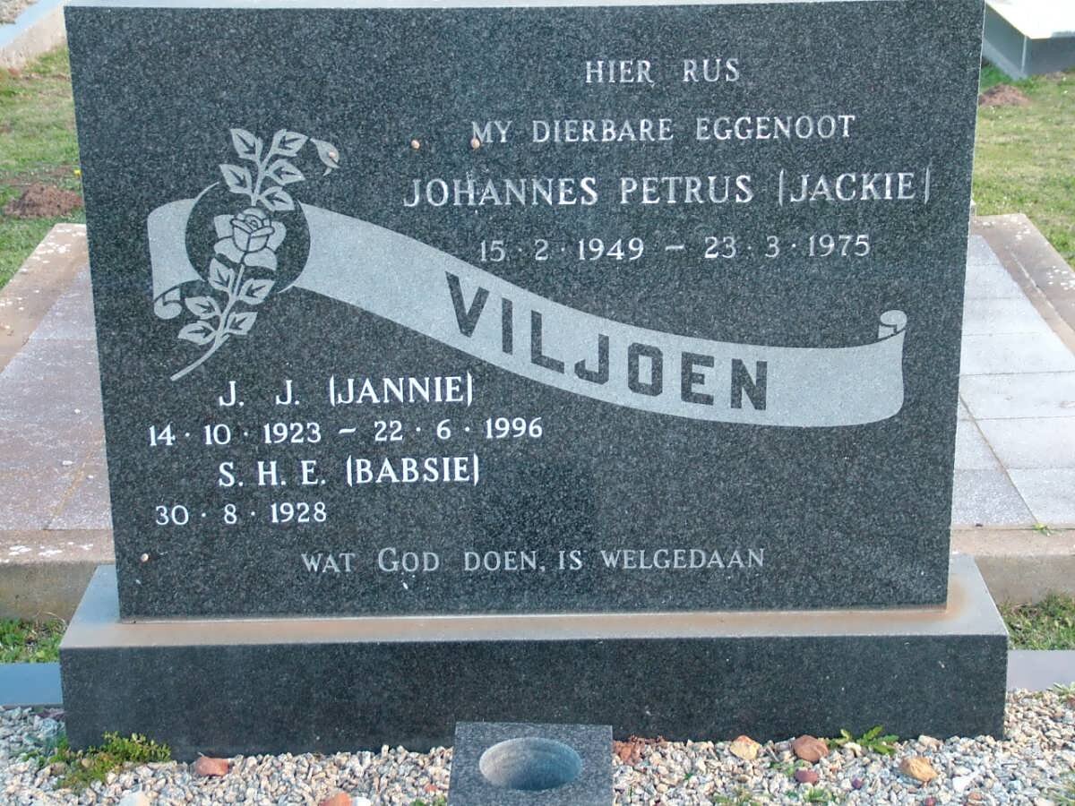 VILJOEN J.J. 1923-1996 &amp; S.H.E. 1928- :: VILJOEN Johannes Petrus 1949-1975