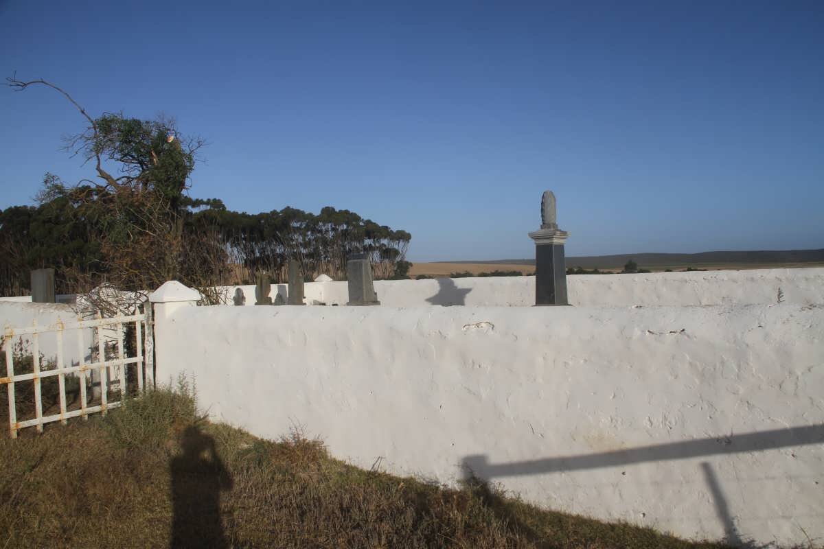 2. Overview of graves on the farm Patryskraal, Bredasdorp