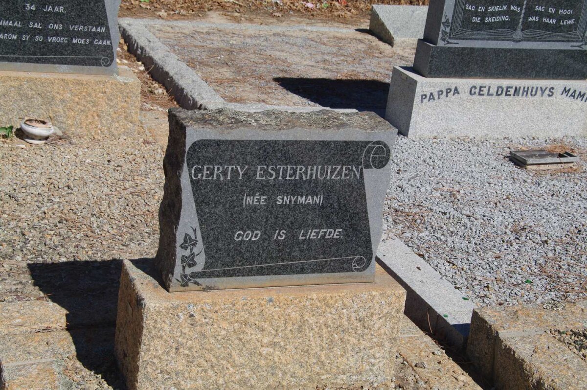 ESTERHUIZEN Gerty nee SNYMAN 