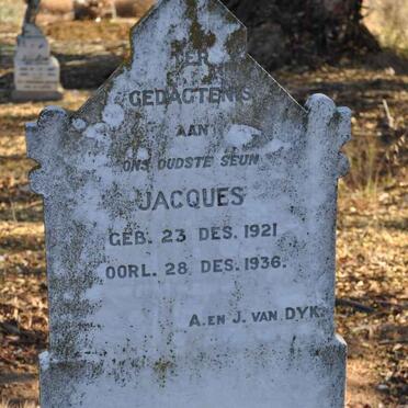 D - Vanne :: Surnames - D