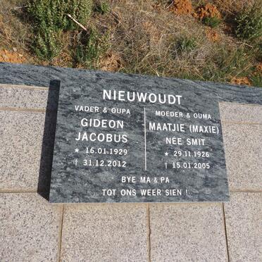 N - Vanne :: Surnames - N