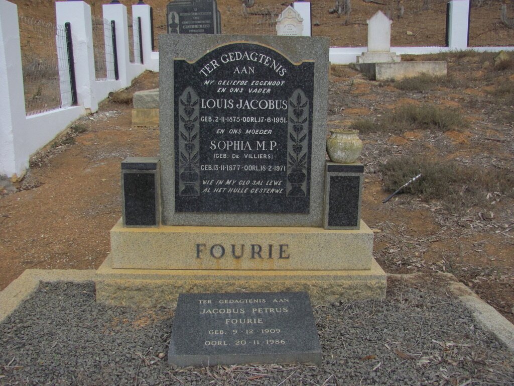 FOURIE Louis Jacobus 1875-1951 &amp; Sophia M.P. DE VILLIERS 1877-1971 :: FOURIE Jacobus Petrus 1909-1986