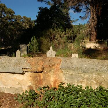 Western Cape, CALEDON district, Botrivier, Goedvertrou, farm cemetery