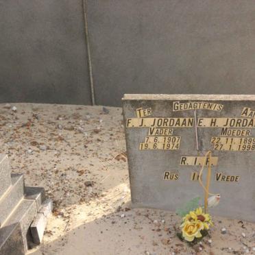 JORDAAN F.J. 1907-1974 &amp; E.J. 1899-1998