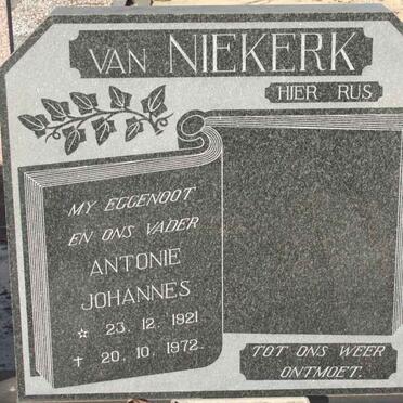 NIEKERK Antonie Johannes, van 1921-1972