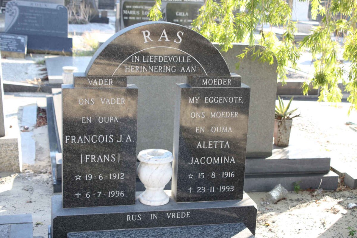 RAS Francois J.A. 1912-1996 &amp; Aletta Jacomina 1916-1993