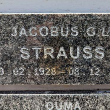 STRAUSS Jacobus G.L. 1928-2019