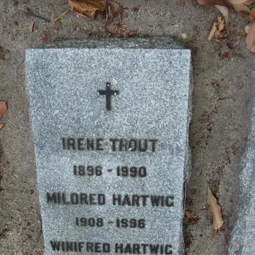 HARTWIG Mildred 1908-1996 :: HARTWIG Winifred 1912-2001 :: TROUT Irene 1896-1990