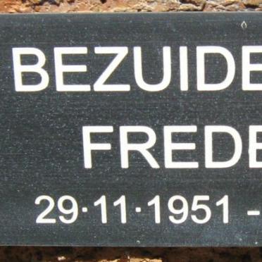 BEZUIDENHOUT Frederick 1951-2001