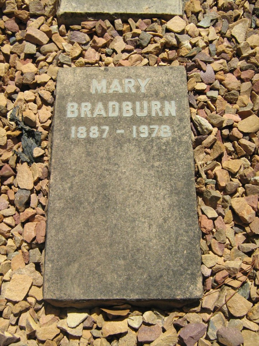 BRADBURN Mary 1887-1978