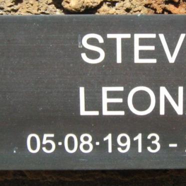 STEVENS Leonard 1913-2002