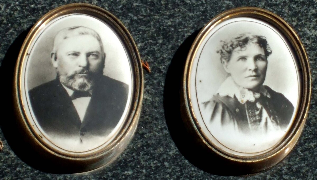 NIEKERK Jakob Van Reenen, van   -1914 &amp; Anna Elizabeth SCHABORT  -1943