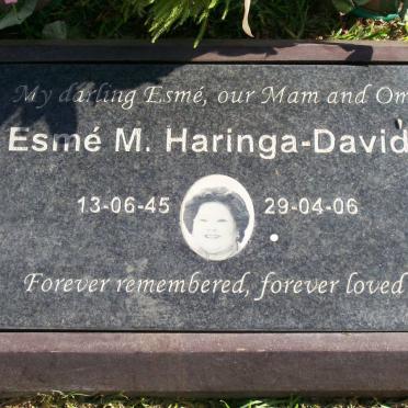 DAVIDS Esmé M., Haringa 1945-2006