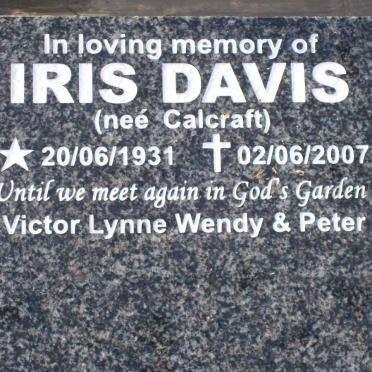 DAVIS Iris nee CALCRAFT 1931-2007