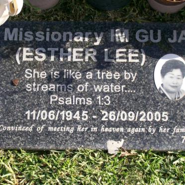 LEE Esther 1945-2005