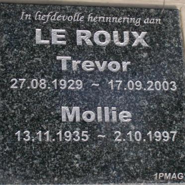 ROUX Trevor, le 1929-2003 &amp; Mollie 1935-1997