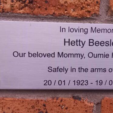 BEESLEY Hetty 1923-2016