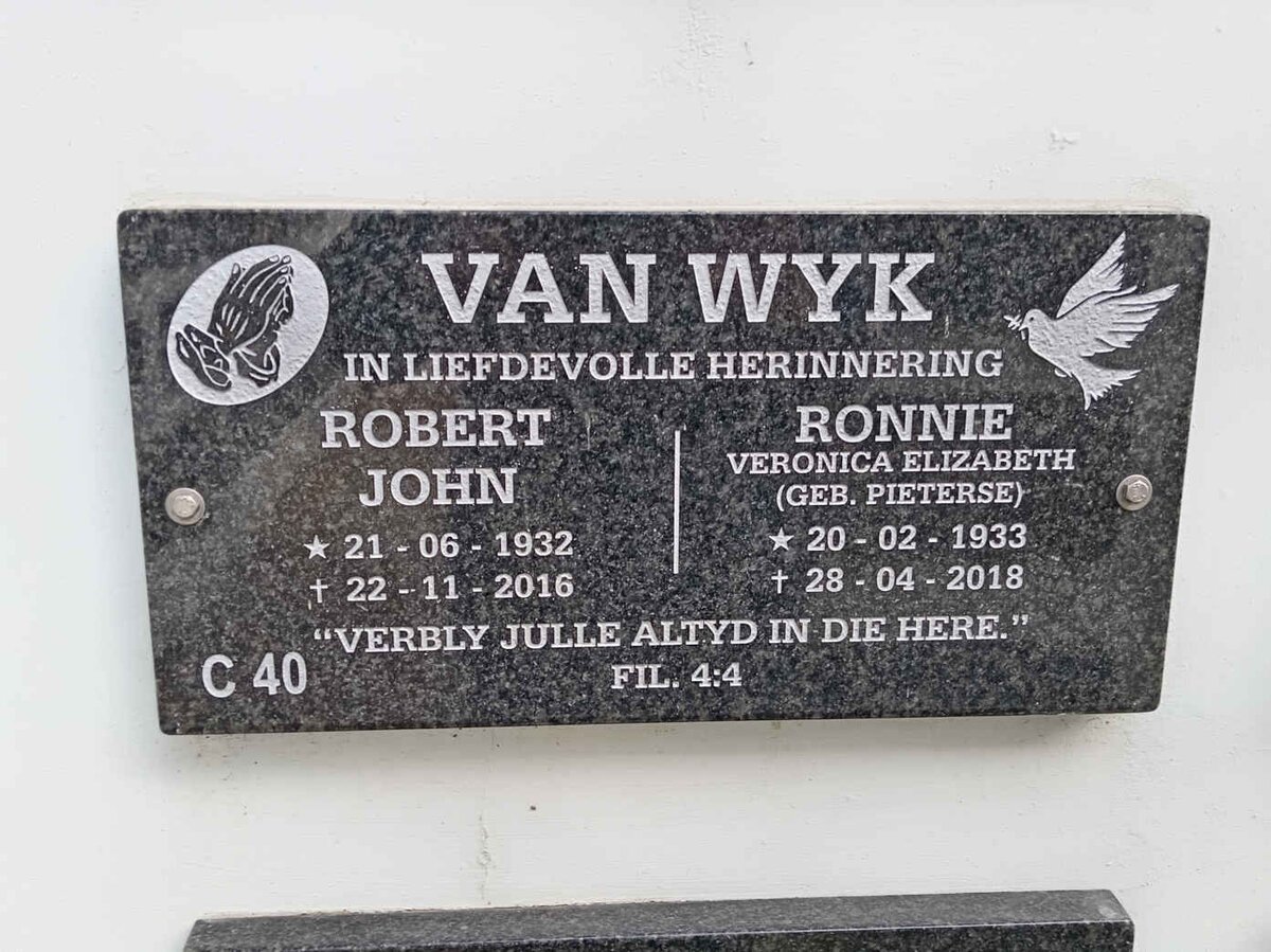 WYK Robert John, van 1932-2016 &amp; Veronica Elizabeth PIETERSE 1933-2018