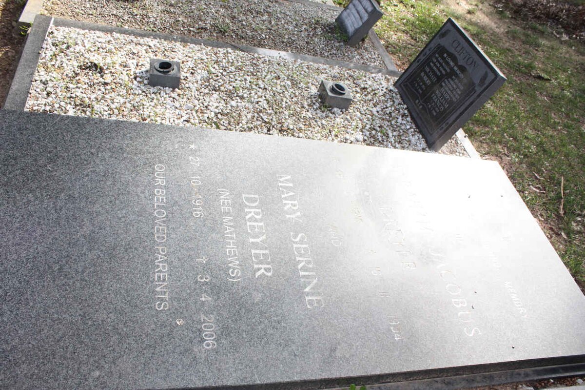 DREYER Abraham Jacobus 1916-1994 &amp; Mary Serine MATTHEWS 1916-2006