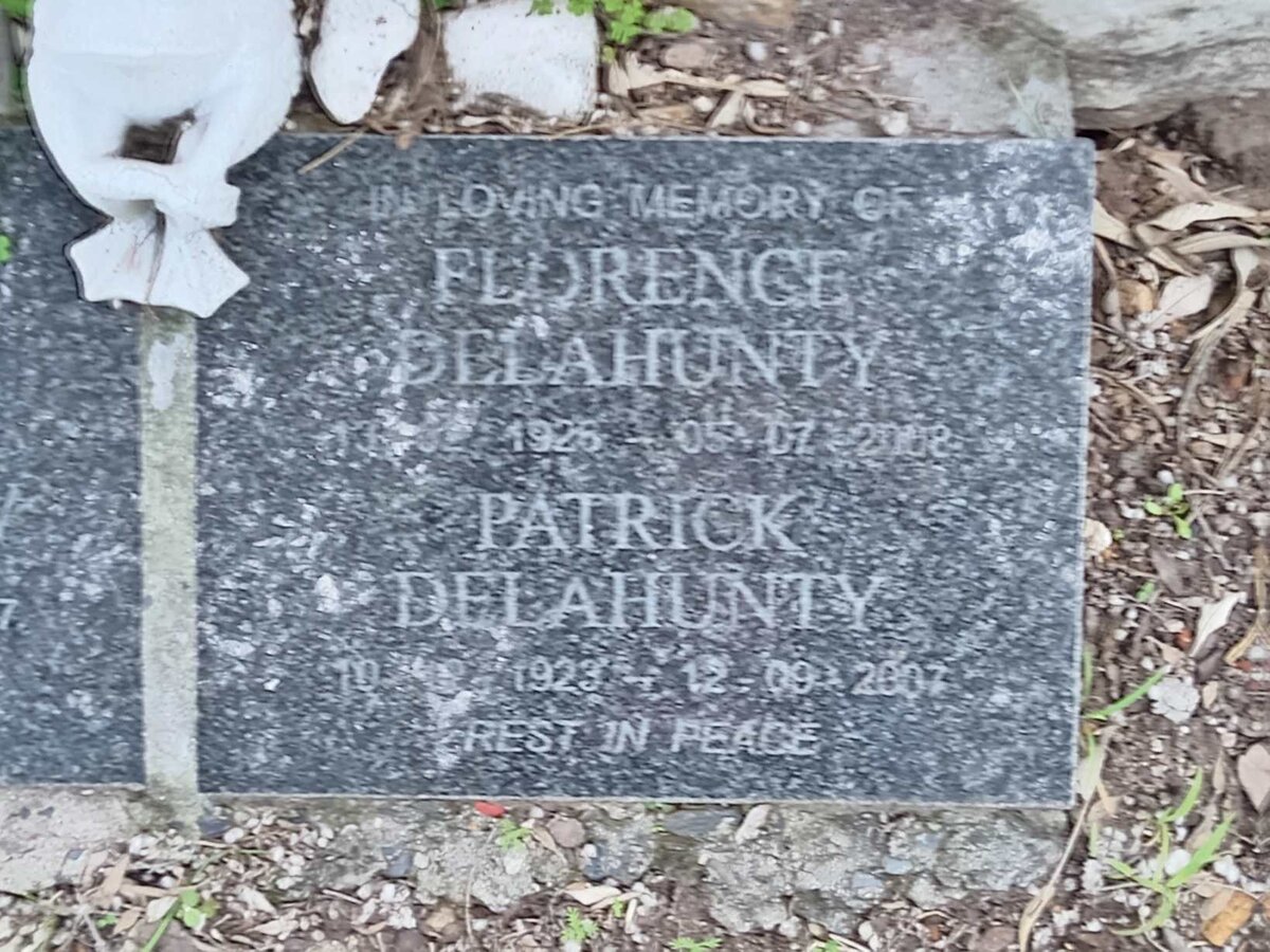 DELAHUNTY Patrick 1923-2007 &amp; Florence 1928-2008