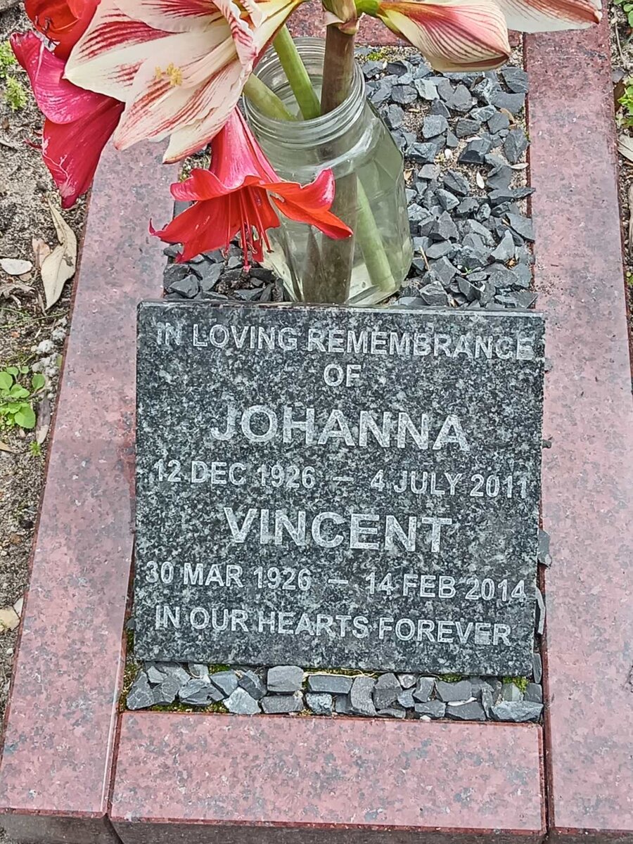 ? Vincent 1926-2014 &amp; Johanna 1926-2011