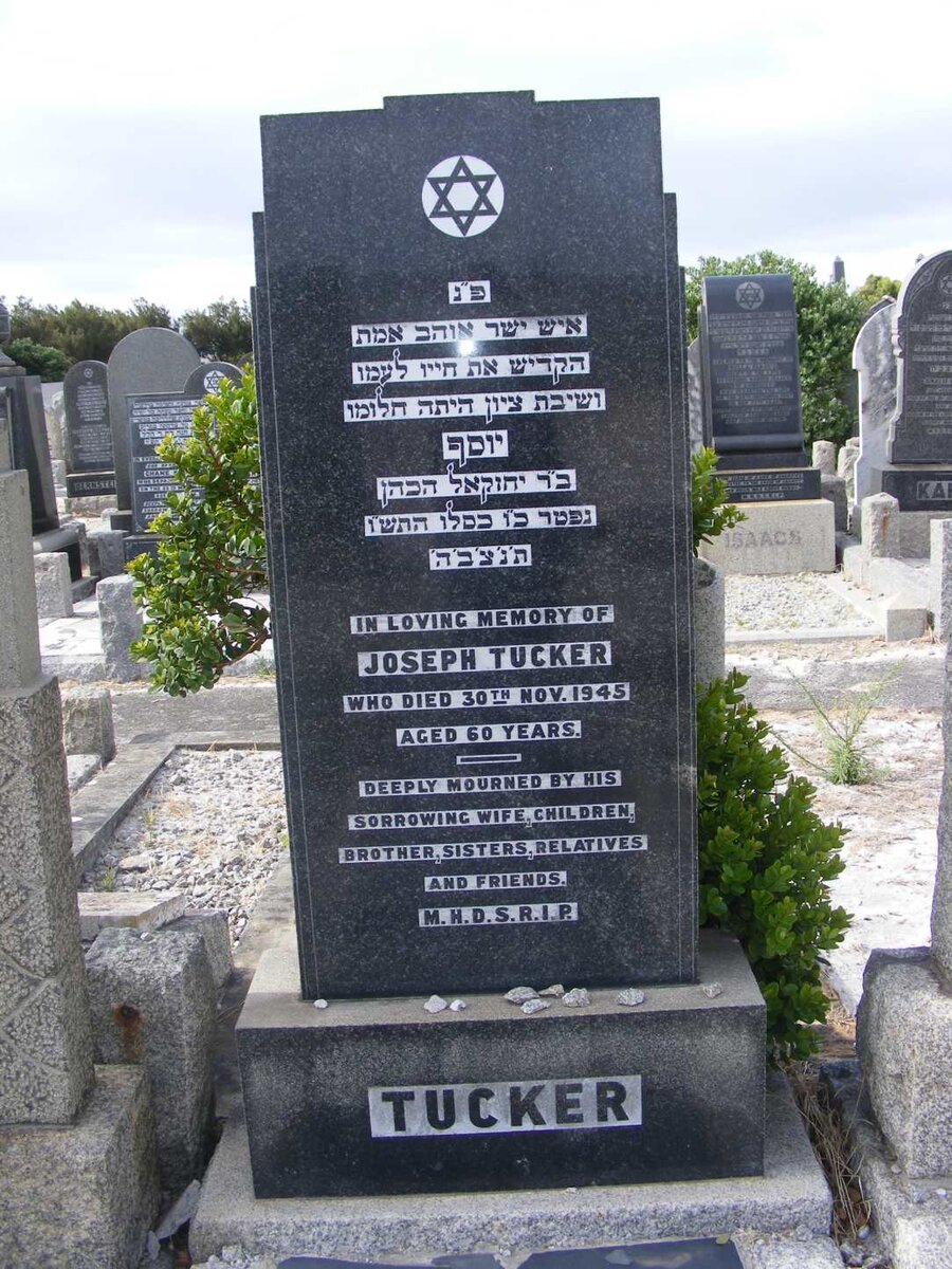TUCKER Joseph -1945