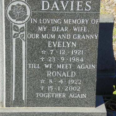 DAVIES Ronald 1922-2002 &amp; Evelyn 1921-1984