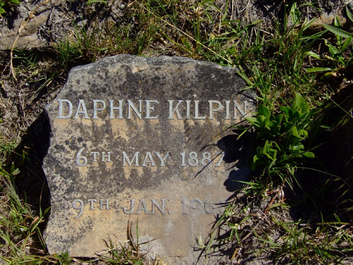 KILPIN Daphne 1887-1968