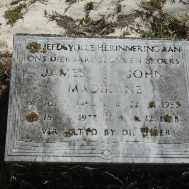 MADIKANE James 1954-1977 :: MADIKANE John 1963-1988