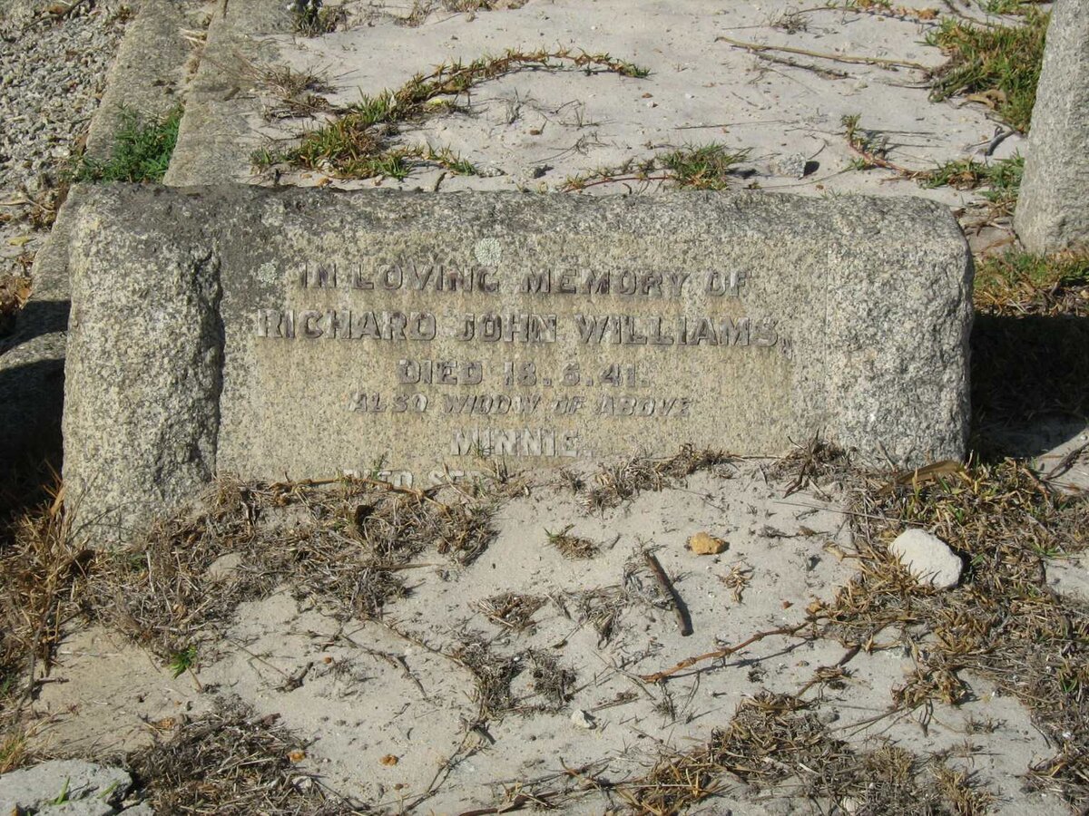 WILLIAMS Richard John -1941 &amp; Minnie
