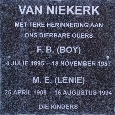 NIEKERK F.B.,van 1895-1987 &amp; M.E. 1908-1994