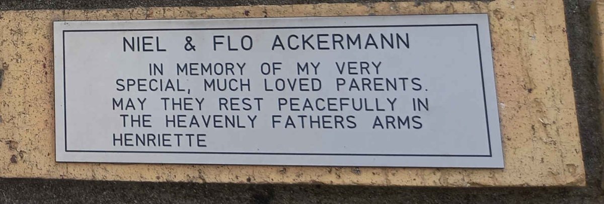 ACKERMANN Niel &amp; Flo