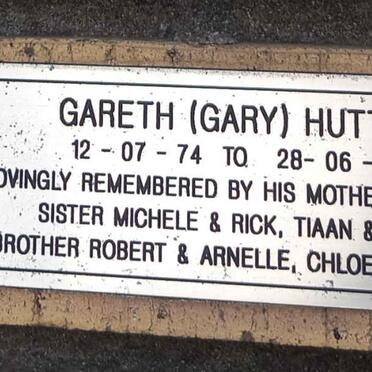HUTTON Gareth 1974-1995
