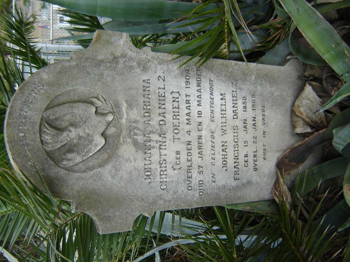 DANIELZ Johan Wilhelm Franciscus  1850-1909 &amp; Johanna Adriana Christina nee TOEREIN -1904