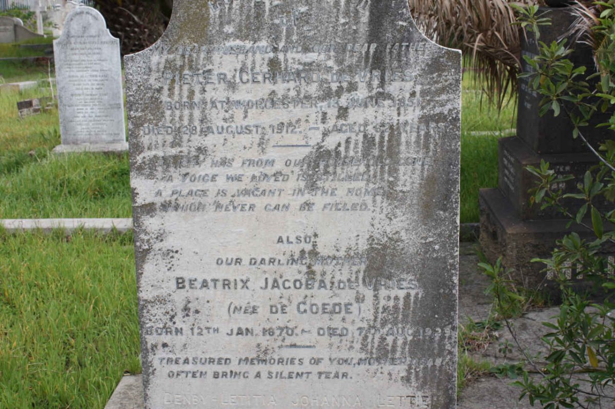 VRIES Pieter Gerhard, de 1851-1912 &amp; Beatrix Jacoba de GOEDE 1870-1929