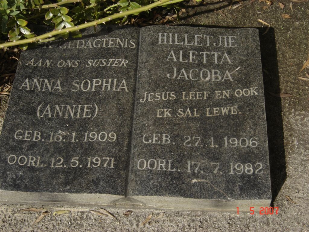 CARSTENS Anna Sophia 1909-1971 :: CARSTENS Hilletjie Aletta Jacoba 1906-1982