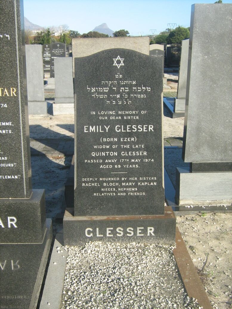 GLESSER Emily nee EZER -1974