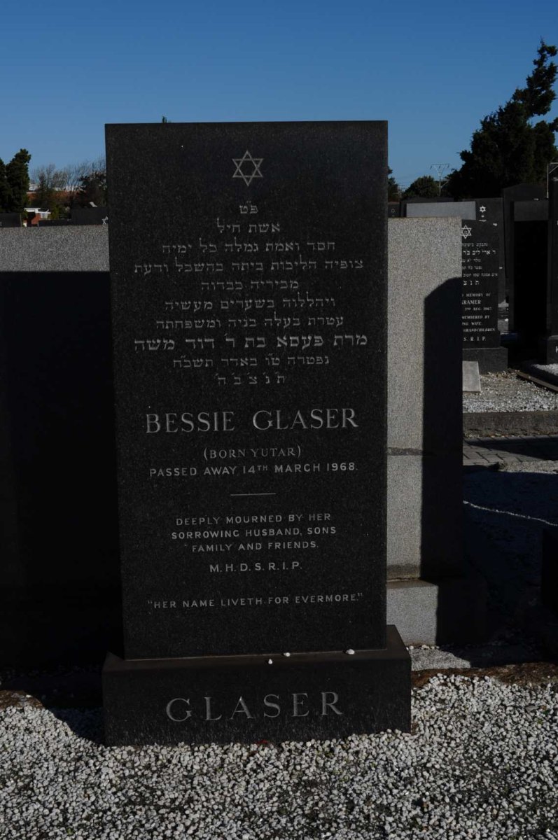 GLASER Bessie nee YUTAR -1968